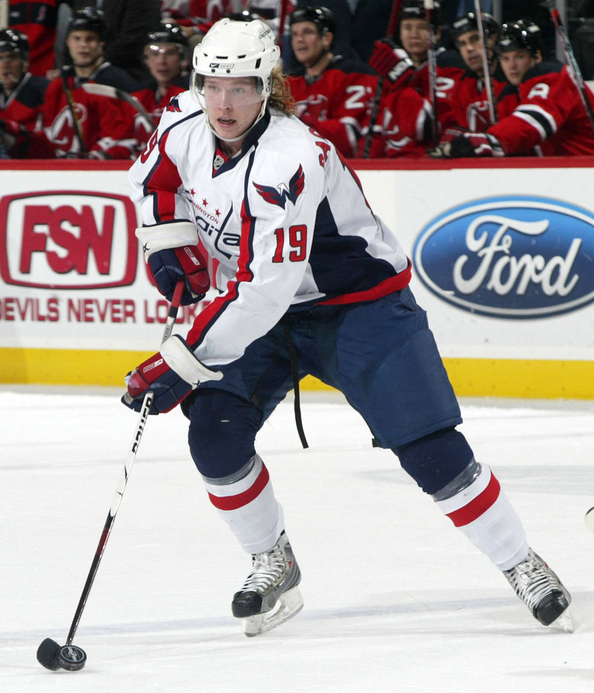 Washington Capitals Nicklas Backstrom Against Carolina Hurricanes Wallpaper