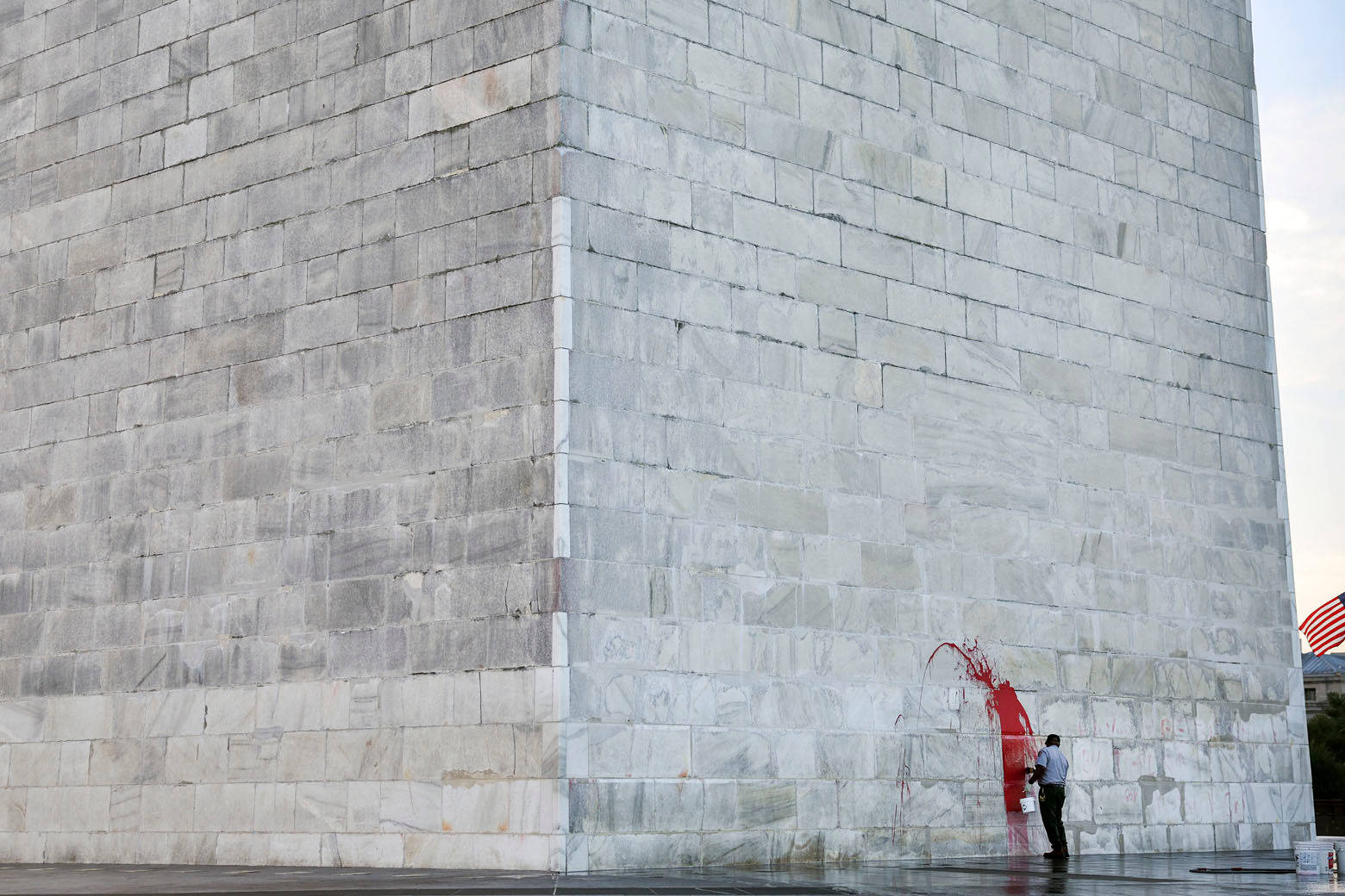 Washington Monument Cleaning Graffiti Wallpaper