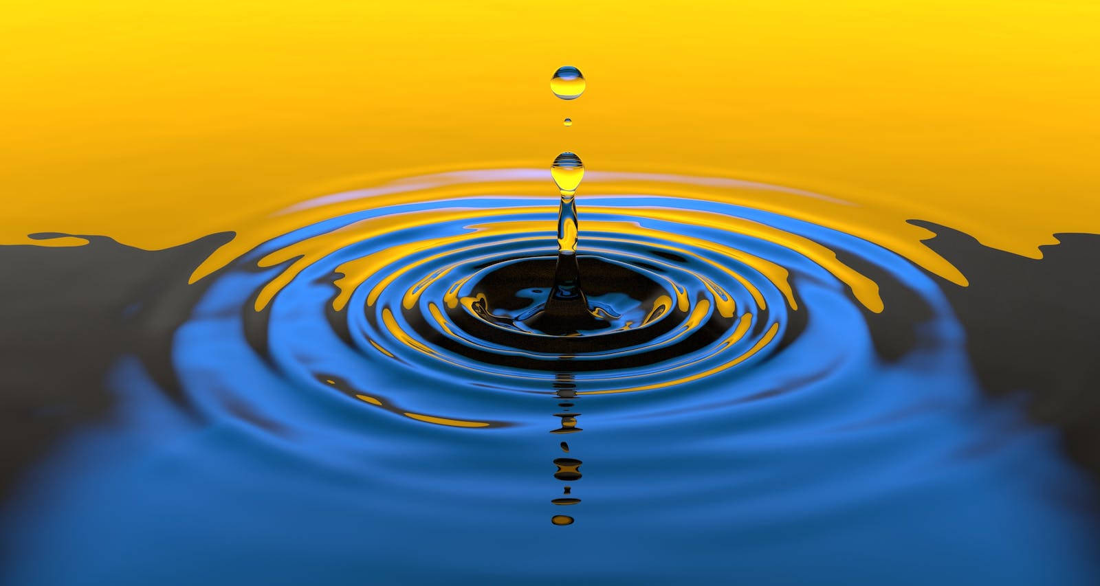 Water Droplets With Ripples Wallpaper