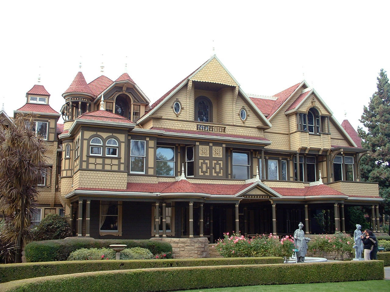 Winchester Mystery House Full Exterior Wallpaper