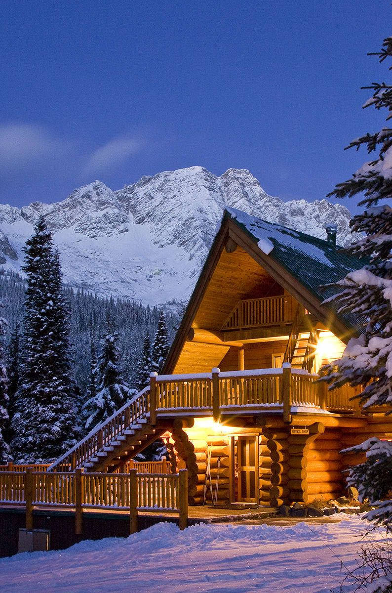 Winter House And Clear Skies Wallpaper