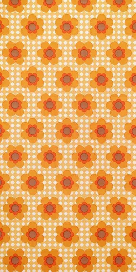 Yellow 70s Floral Motif Wallpaper