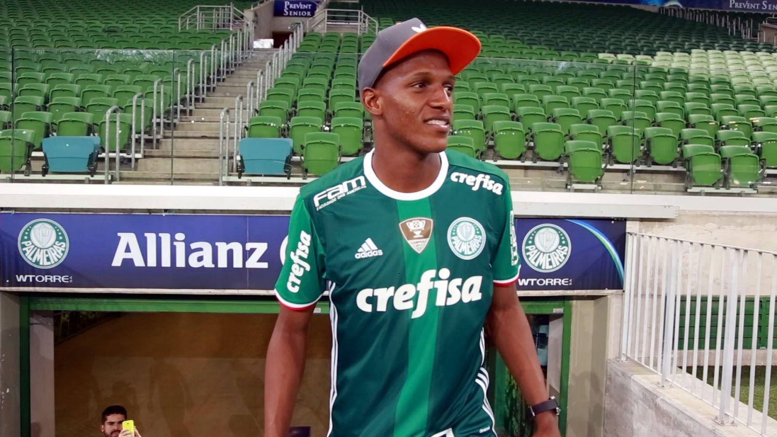 Yerry Mina In Empty Stadium Wallpaper