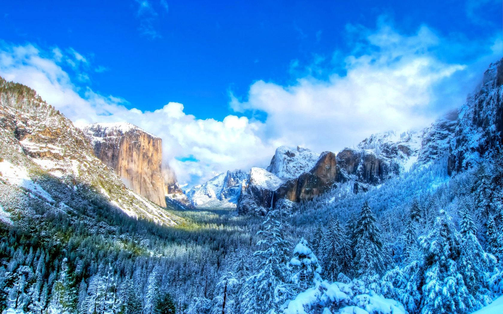Yosemite Mountains In Snow Wallpaper