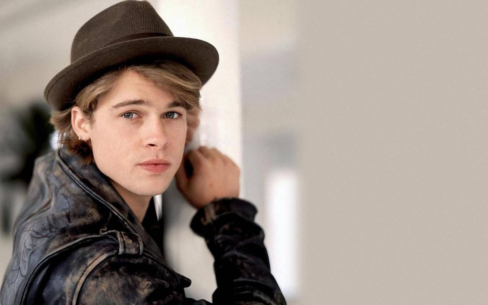 Young Brad Pitt Fedora Hat Wallpaper