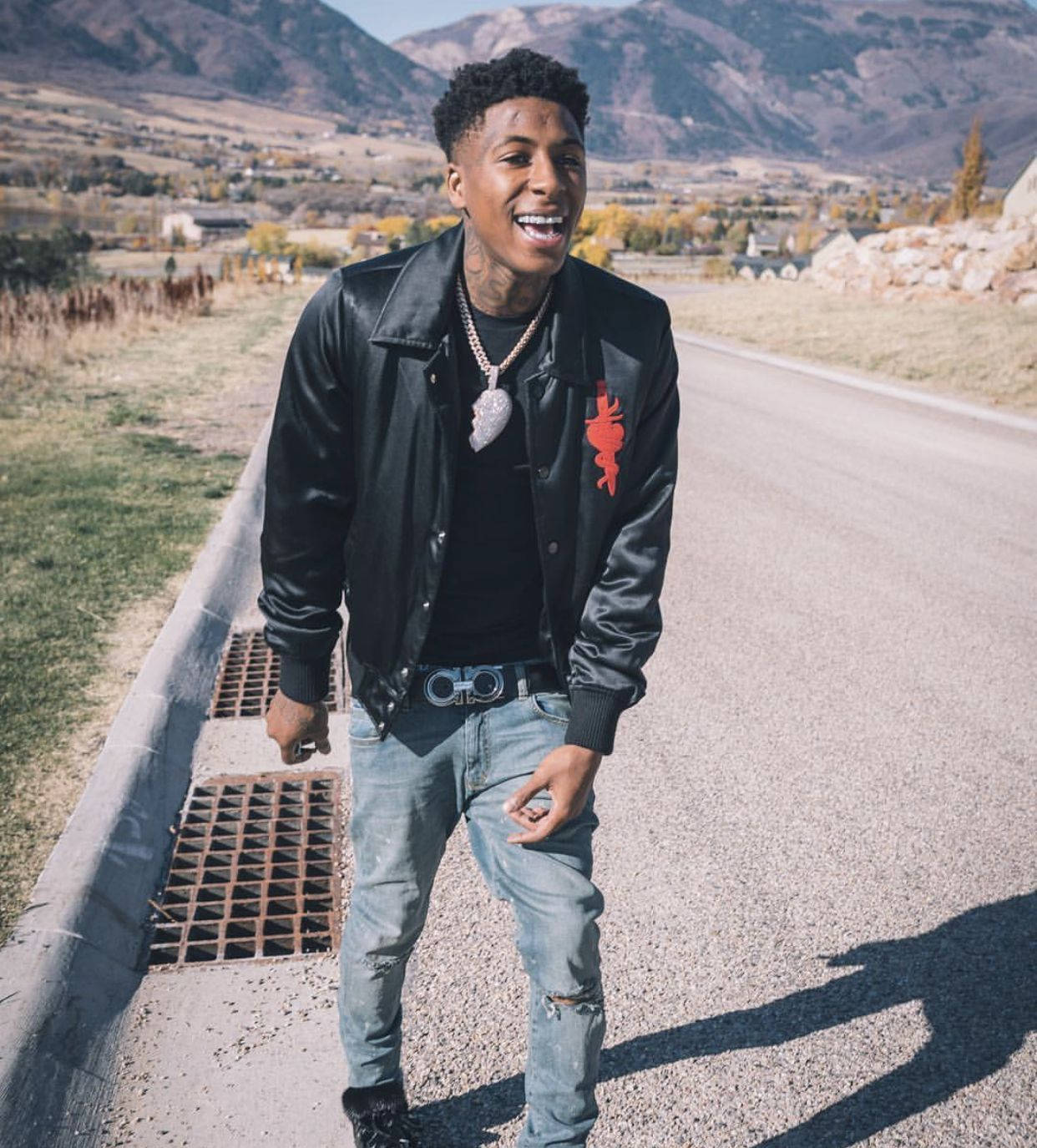 Youngboy Never Broke Again Smiling Walking Wallpaper