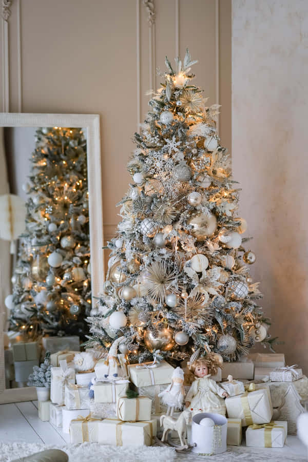A Dreamy And Magical Aesthetic Christmas Tree Wallpaper