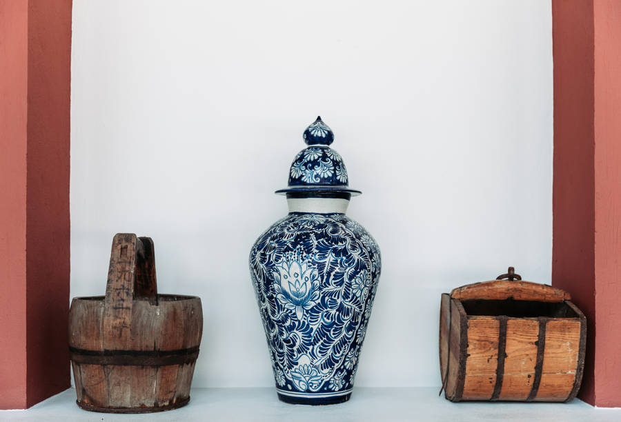 Aesthetic blue vase wallpaper