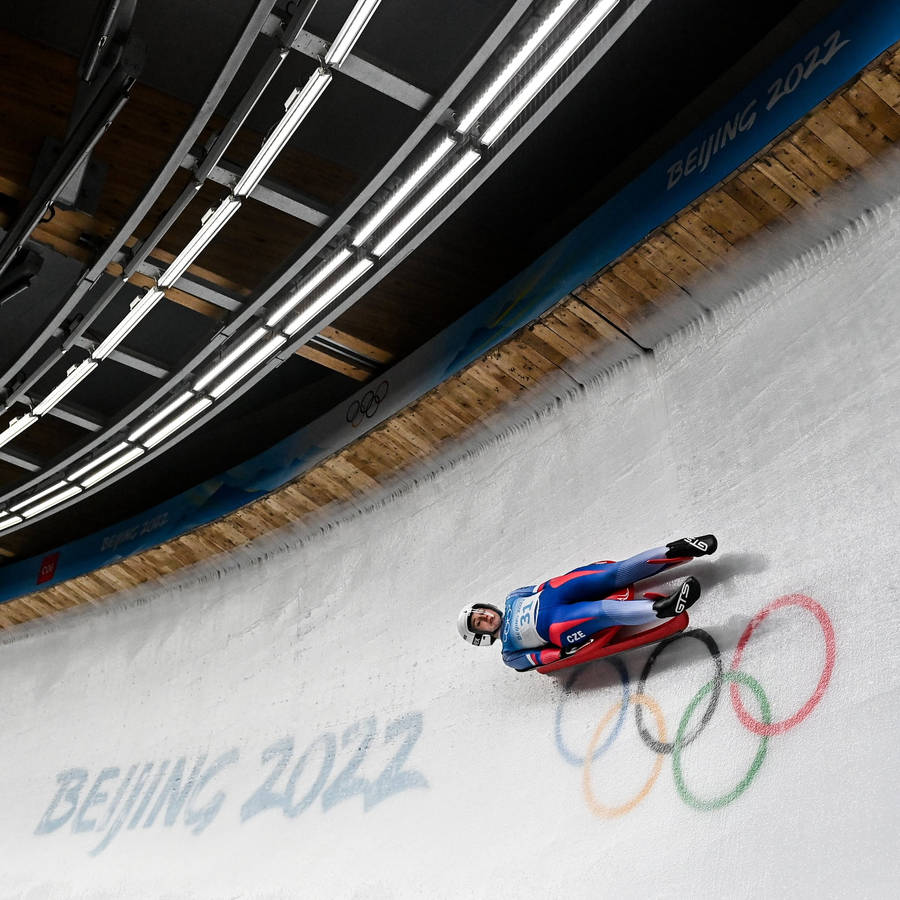 American At The Luge Singles 2022 Beijing Wallpaper