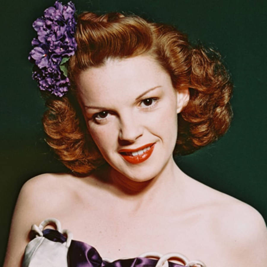 Download free Beautiful American Actress Judy Garland Wallpaper ...