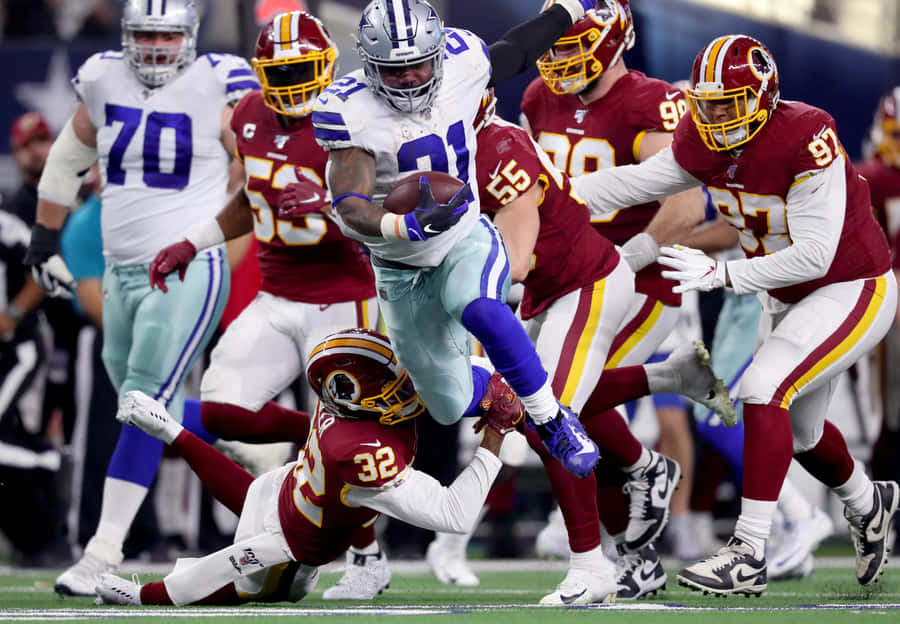 Captivating Washington Football Action Wallpaper