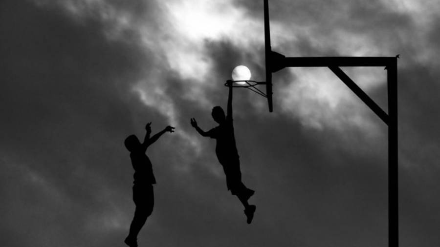 Challenge The Game, Challenge The Night. Wallpaper