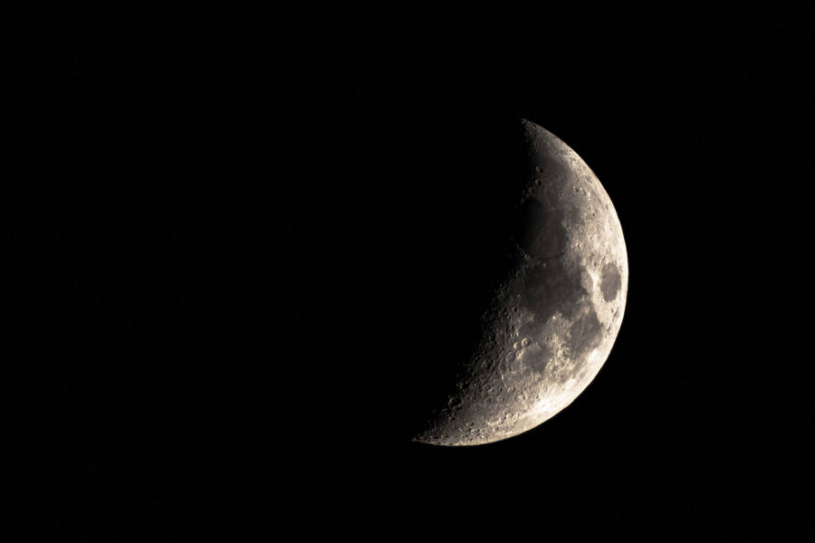 Crater Of Aesthetic Moon Crescent Wallpaper