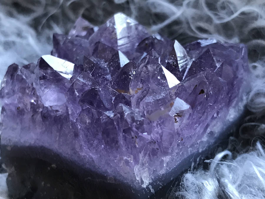 Amethyst Geode 1280 x 1024 Wallpaper