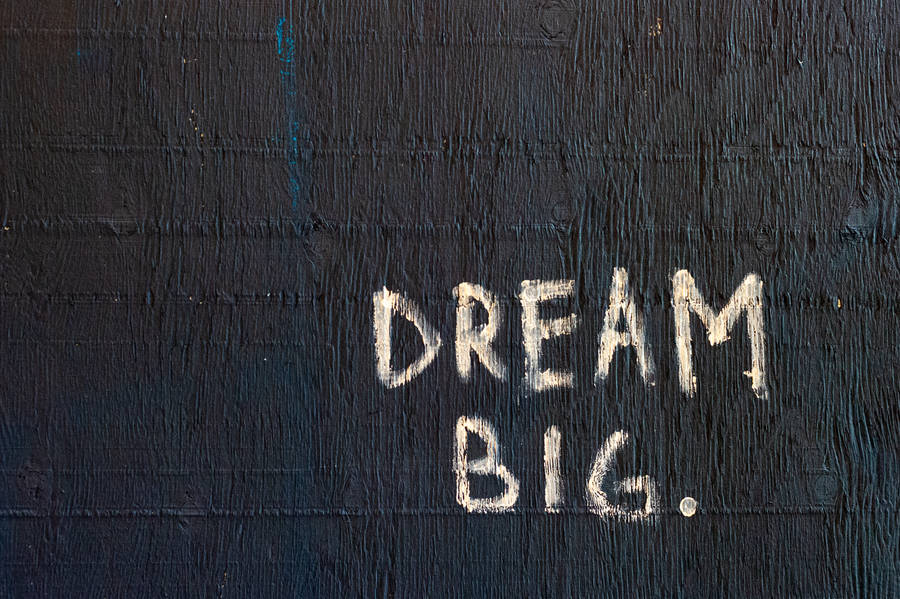 Dream big quote wallpaper