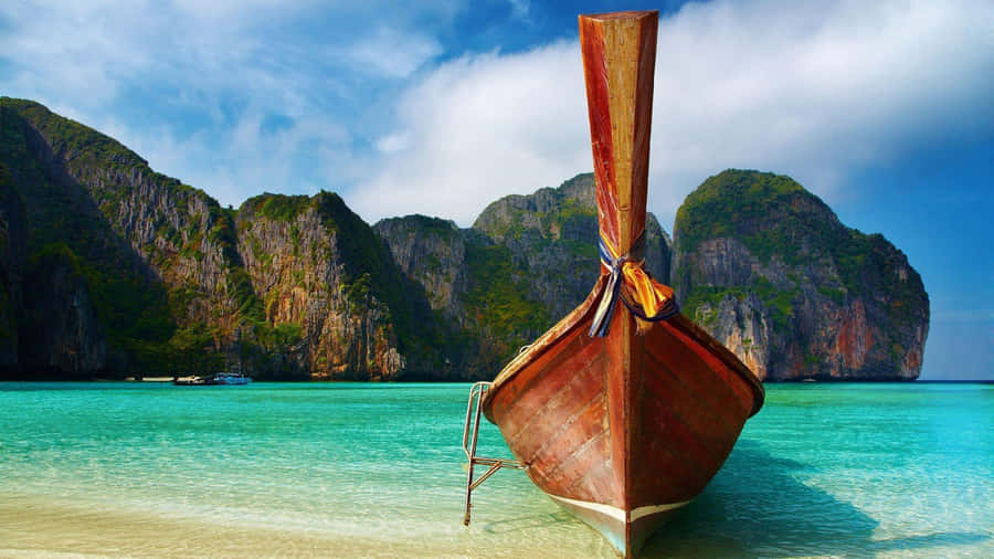 Exotic Boat In Sea [wallpaper] Wallpaper