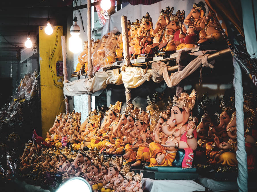 Figurines Of The Ganpati Bappa Wallpaper