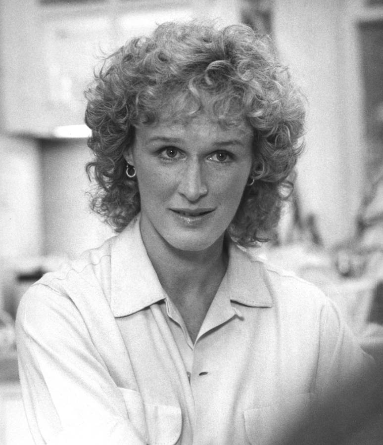 Download Free Glenn Close In Black And White Wallpaper - Mrwallpaper.com