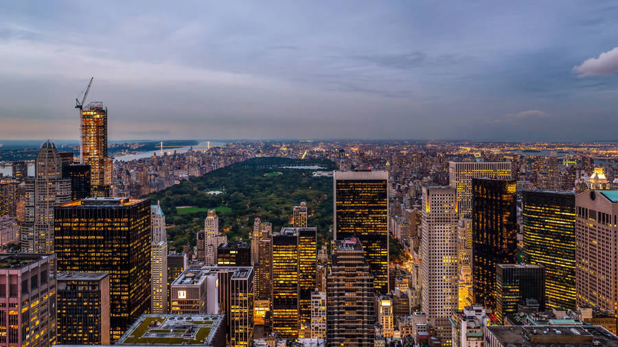 Iconic Manhattan Skyline Of New York City Wallpaper