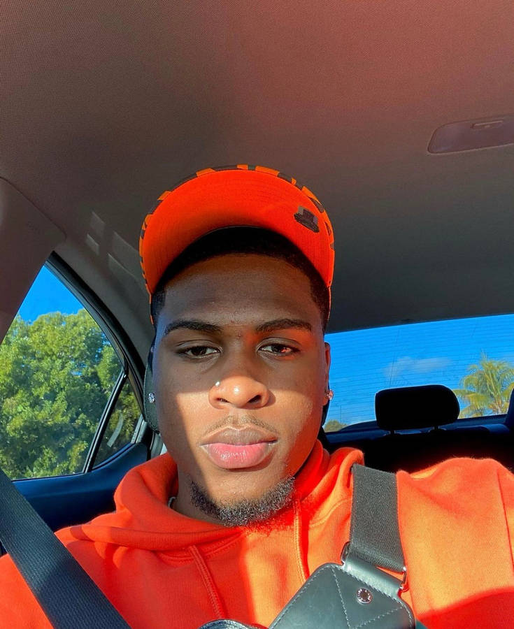 Download free Instagram Star Swavy Lee Orange Outfit Car Selfie ...