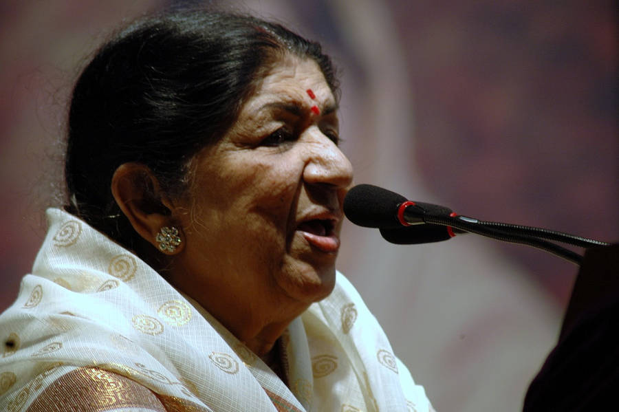 lata mangeshkar wallpaper