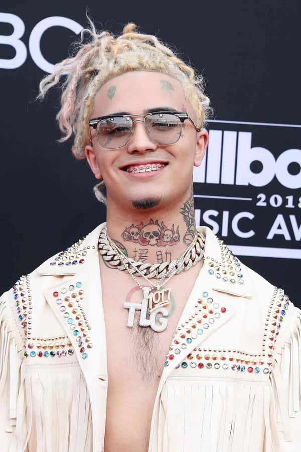 Lil Pump Celebrating His Accomplishments Wallpaper