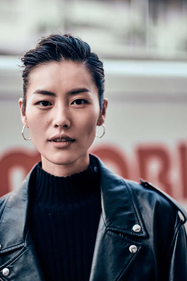 Liu Wen, Internationally Acclaimed Supermodel, In A Serene Candid Portrait Wallpaper