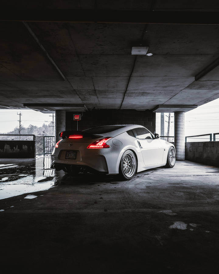 Live wallpaper Silver Nissan 370z / download to desktop