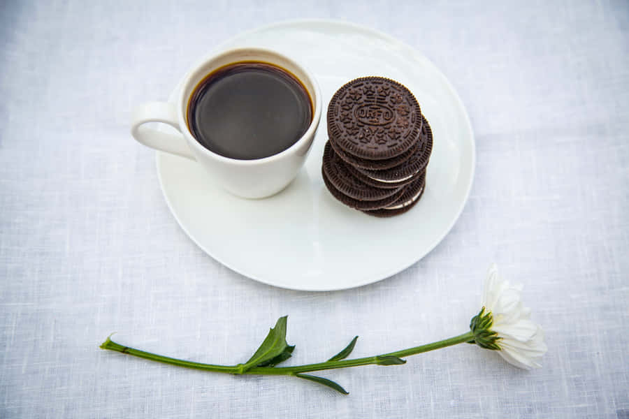 Oreo Cookie Snack Wallpaper