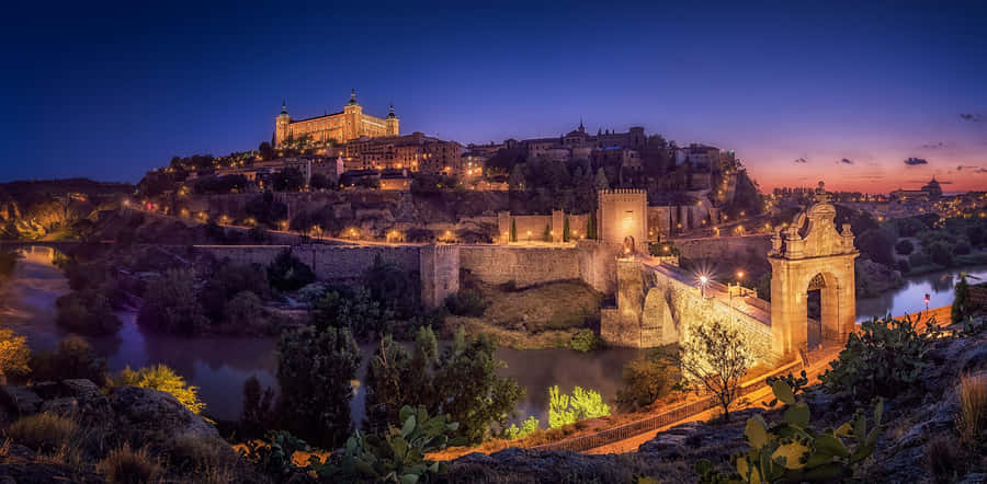 Purple Aesthetic Toledo Cathedral Wallpaper