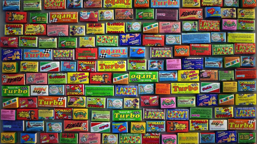 Retro 80s Aesthetic Gums Wallpaper