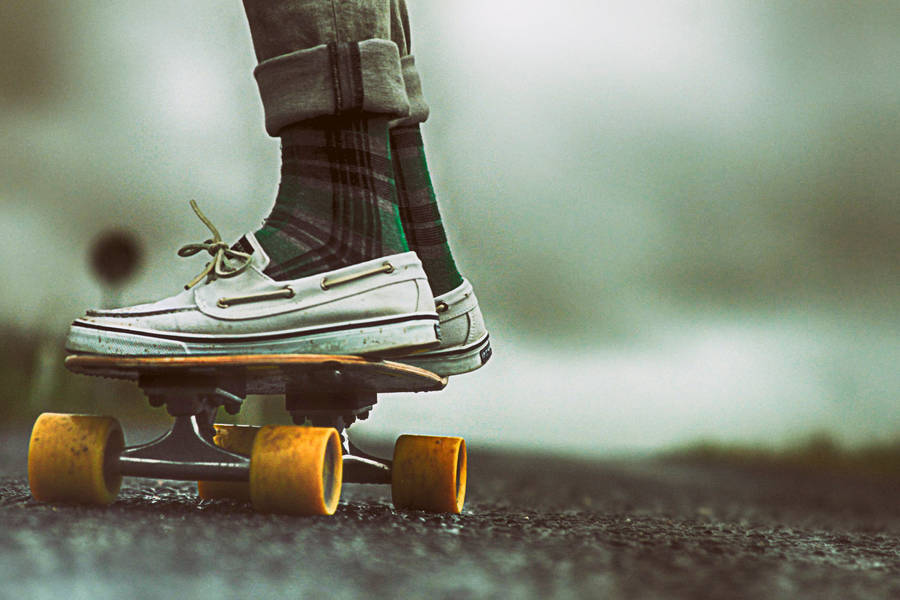 Retro Skateboard Ride Wallpaper