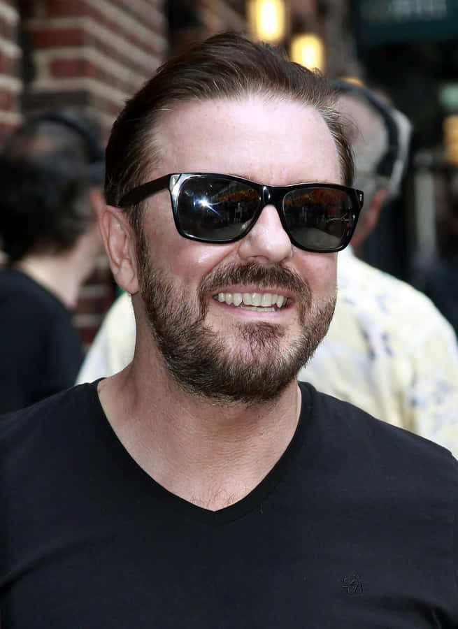 Ricky Gervais, Comedian, Actor And Golden Globe Award Winner Wallpaper