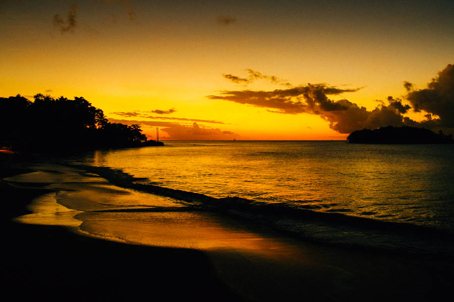 Download Free Saint Lucia Sunset In Sugar Beach Wallpaper - Mrwallpaper.com