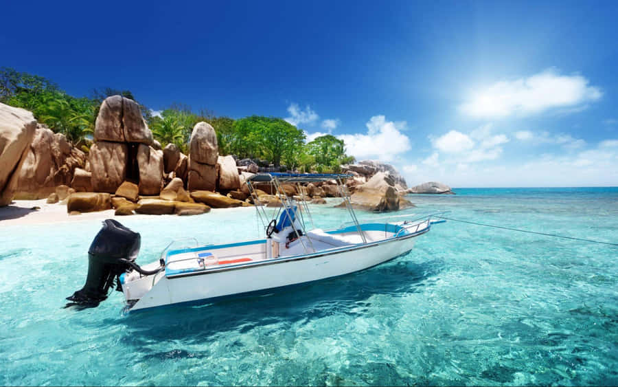 Download Free Speed Boat On Shallow Water Wallpaper - Mrwallpaper.com