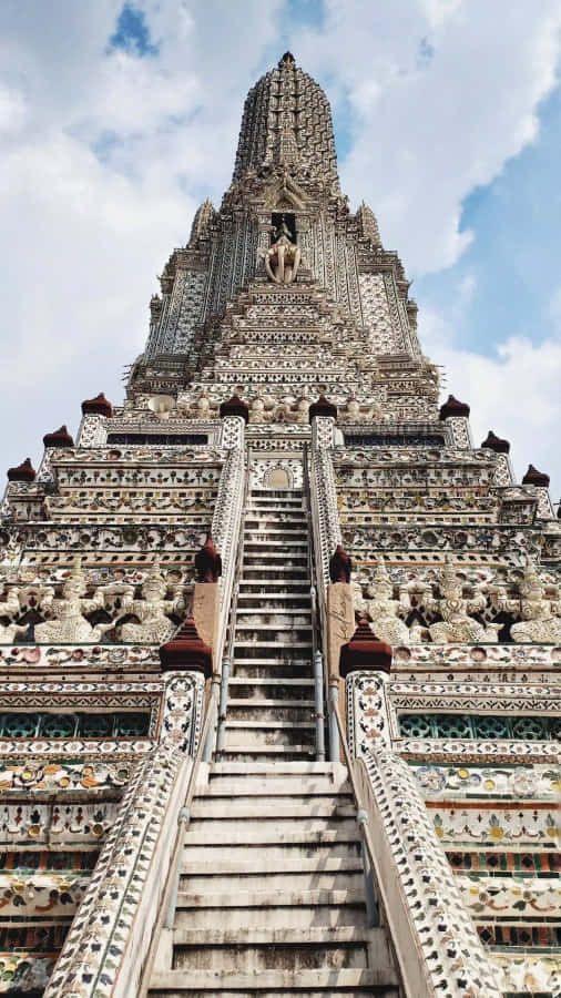 Stairway In Wat Arun Wallpaper