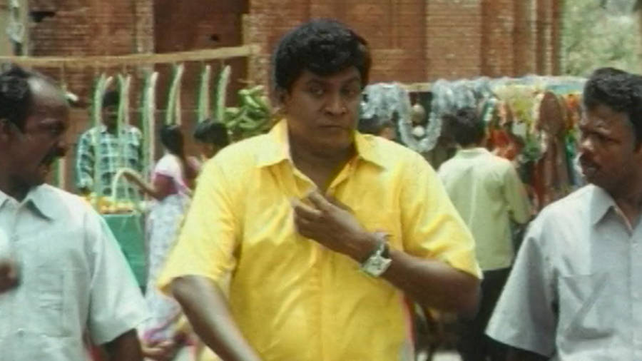 Download free Vadivelu With Two Indian Boys Wallpaper - MrWallpaper.com