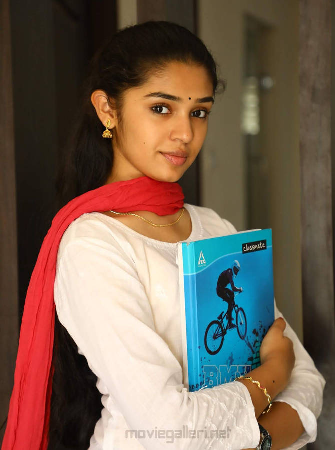 Young Kirti Shetty Wallpaper