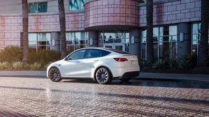 2560x1440 Car White Tesla Model Y Wallpaper