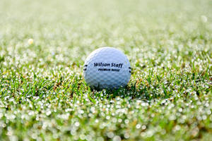 4k Wilson Staff Golf Ball Wallpaper