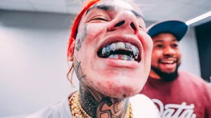 6ix9ine New Grills Wallpaper