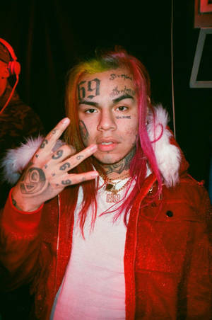 6ix9ine Red Outfit Wallpaper