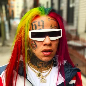 6ix9ine Specs And Blings Wallpaper