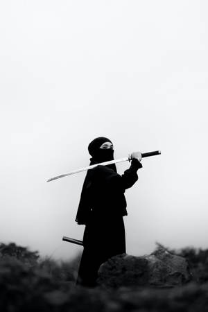 8k Samurai In Black Outfit Wallpaper