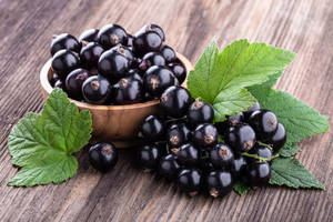 A Bowl Of Blackcurrant Wallpaper