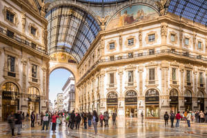 A Shopping Gallery In Milan Wallpaper