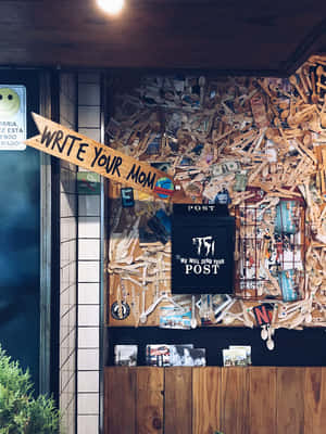 A Special Portrait Of Your Loving Mom Wallpaper