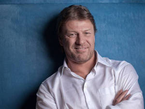 Actor Sean Bean Casual In White Wallpaper