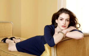 Actress Hd Anne Hathaway Wallpaper