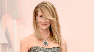 Actress Laura Dern During Oscar's Rec Carpet Wallpaper